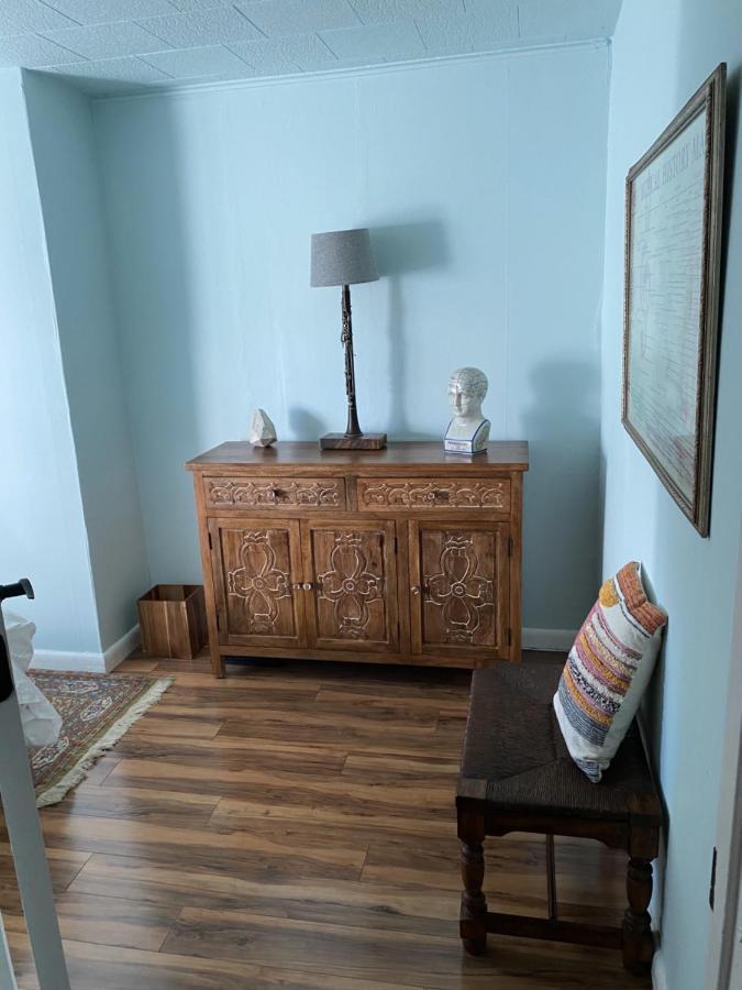 Boho-Chic Travel Pad - Unit 2 Apartment Блумингтън Екстериор снимка